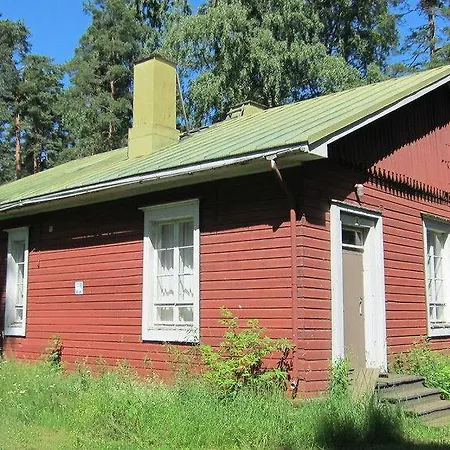 Huhtiniemi Camping Hotel *