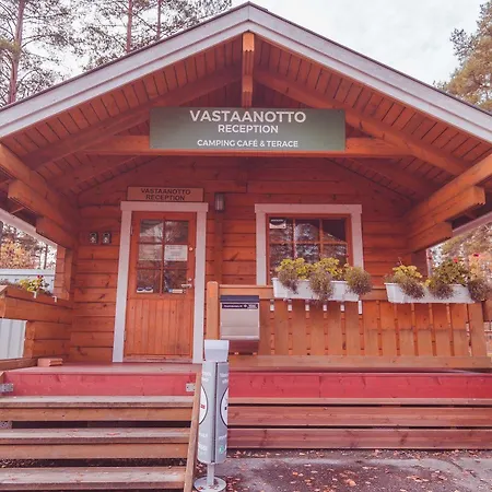 Huhtiniemi Camping Hotel *