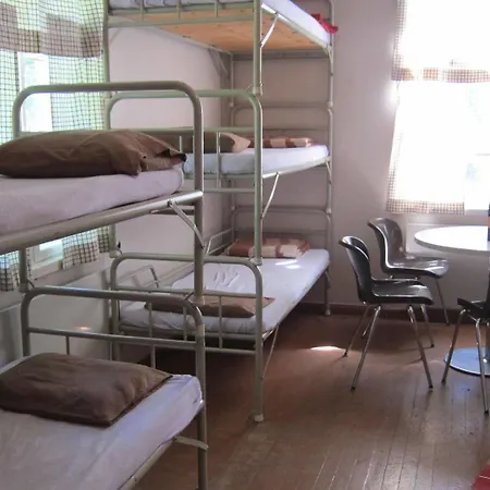 Huhtiniemi Camping Hotel *